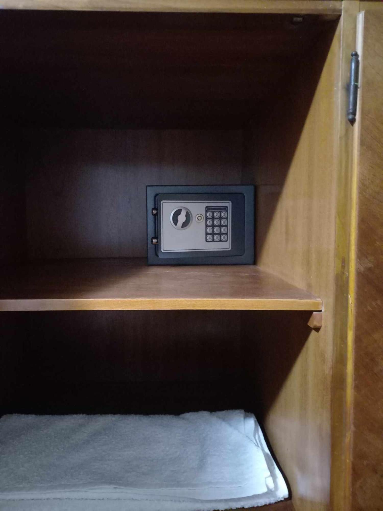 Valiko Hotel Tbilisi ภายนอก รูปภาพ